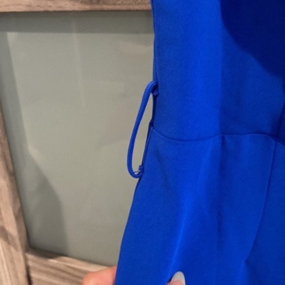 NWT Haryln Flare Leg Crepe Jumpsuit - Picture 8 of 12